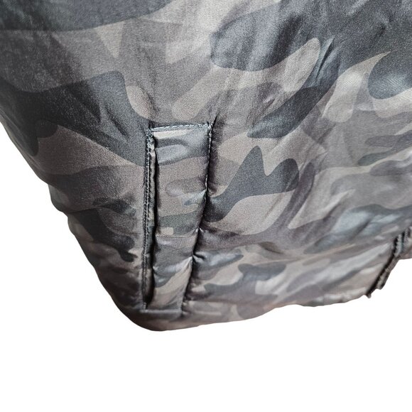 Mens Camouflage Zip-Up Puffer Vest With Fleece Lining & Pockets - Picture 2 of 5